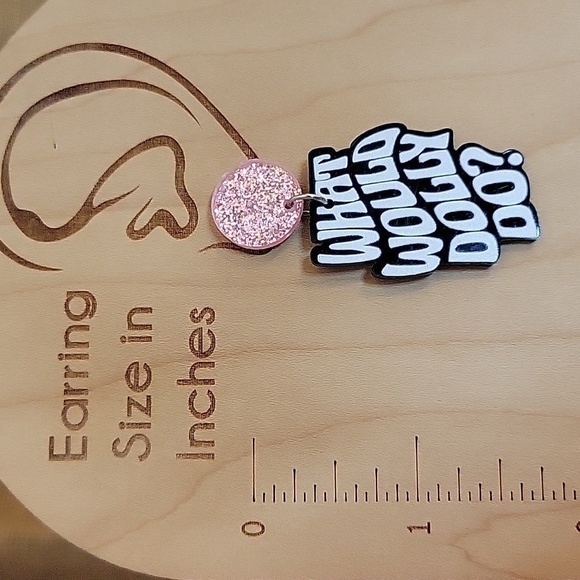 🔥LAST PAIR🔥 What Would Dolly Do Earrings - Picture 3 of 6